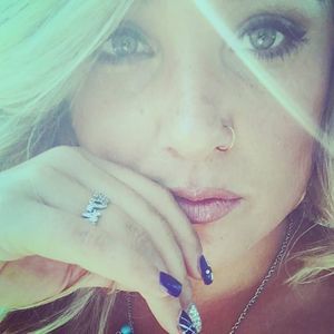 Meet your Posher, Tania